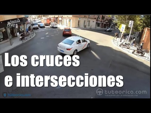 en esta intersección los conductores están obligados a detenerse