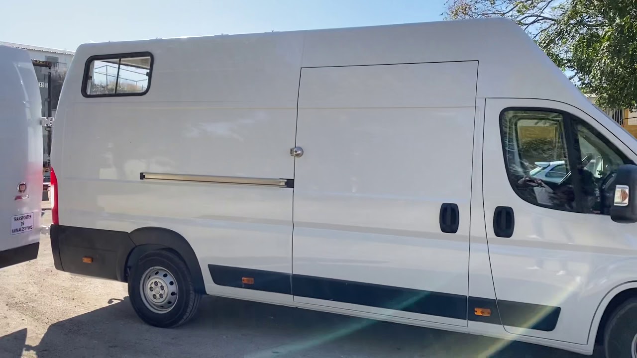 furgonetas para transporte de animales vivos