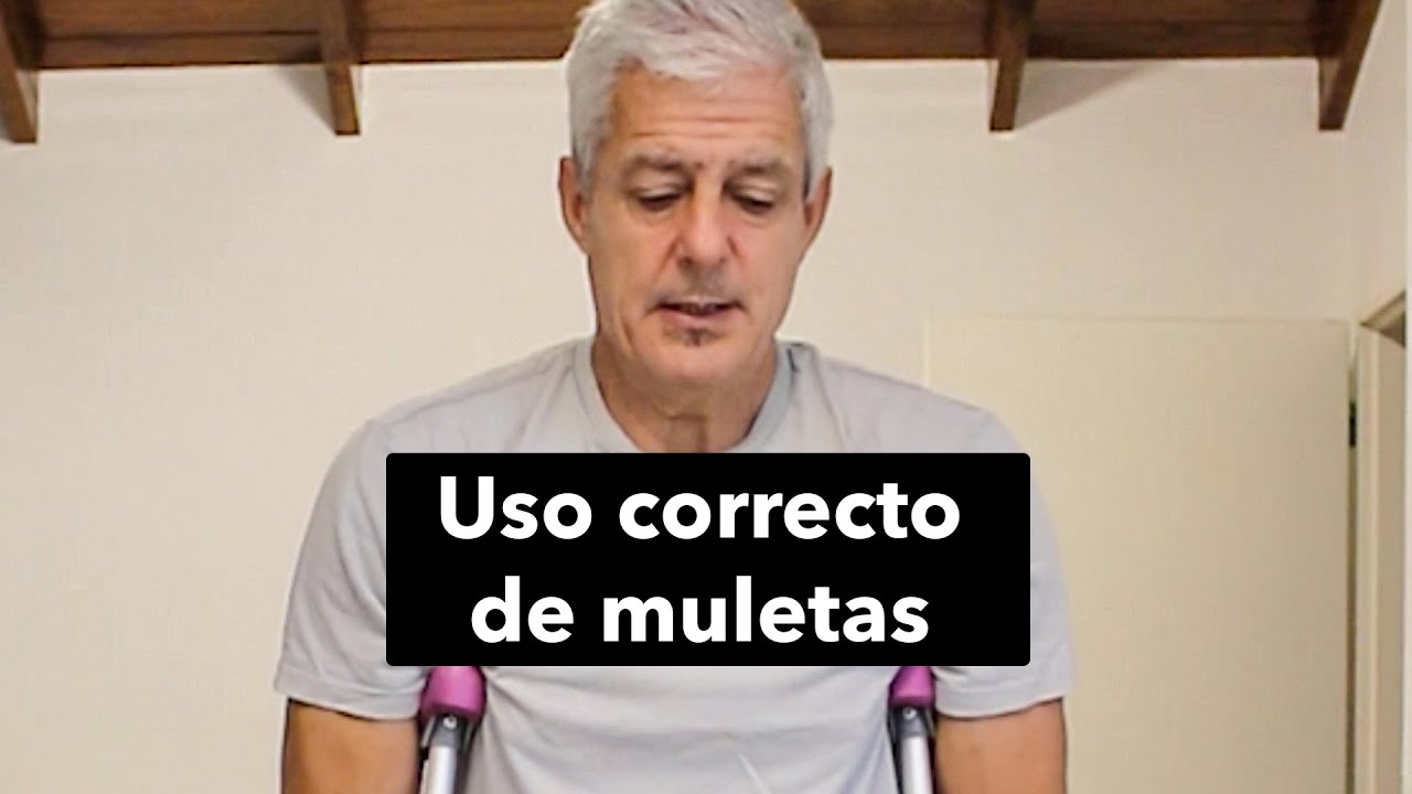 se puede conducir si llevas muletas