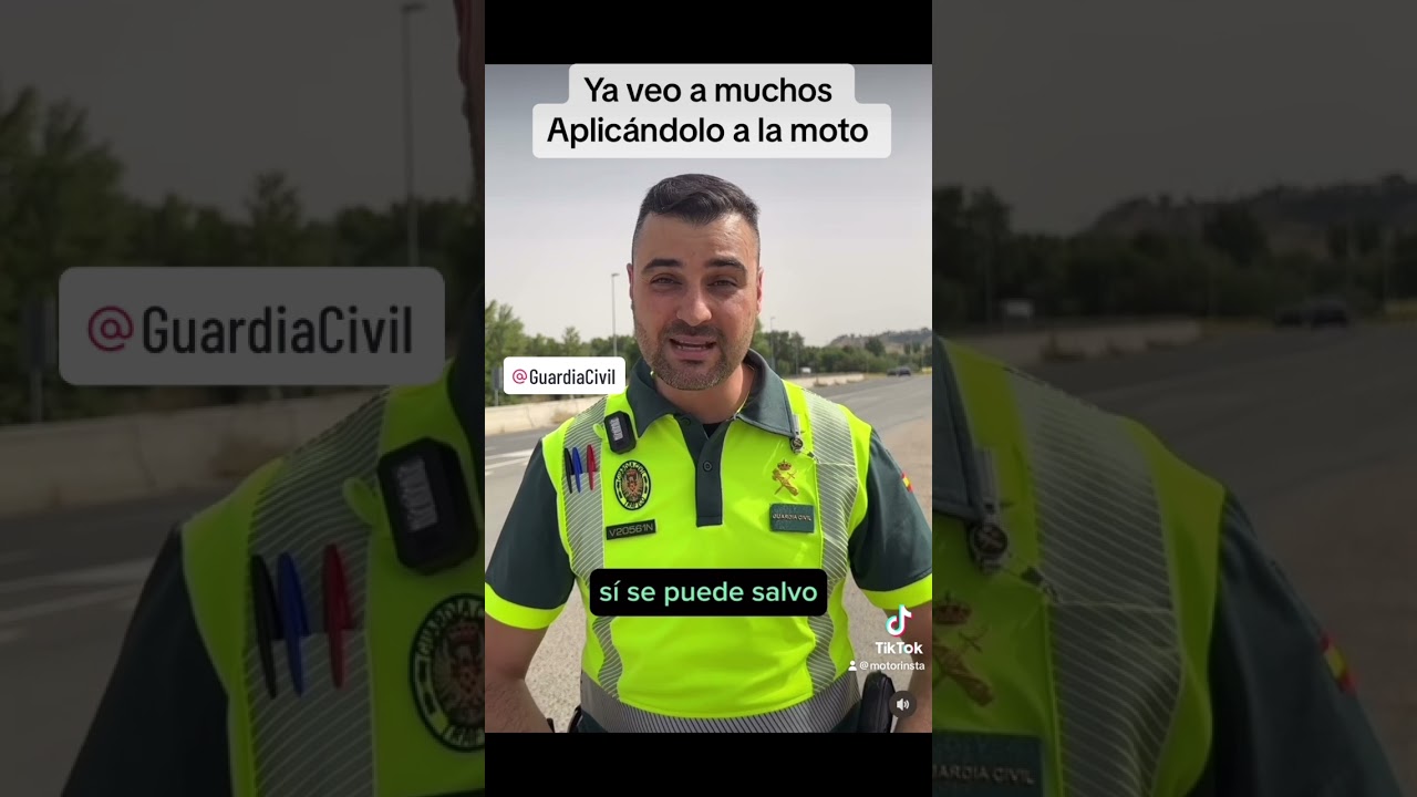 se puede ir en moto con chanclas