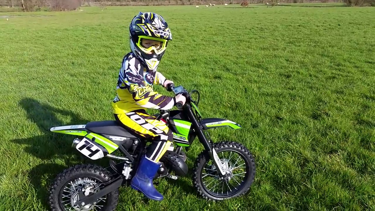 cuanto corre una moto de 50cc
